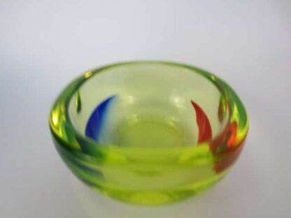 Murano sommerso, geode art glass bowl blue and red glows yellow - Image 2