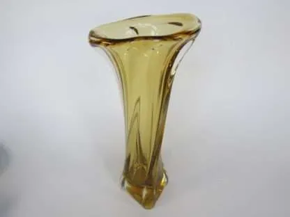 Mid-Century retro 60s art glass vase Yellow CITRINE hand-blown Czech art glass - Image 4