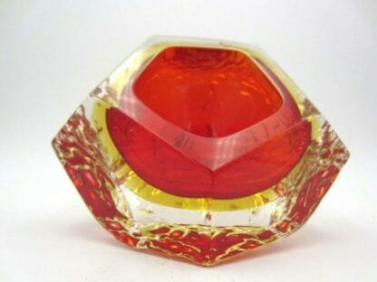 60/70s Murano Art Glass Sommerso Mandruzzato Faceted Red & amber Textured Bowl - Image 3