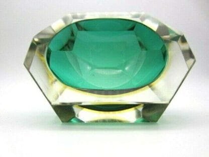 Faceted green amber Murano Sommerso diamond cut glass bowl Poli Mandruzzato era