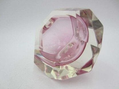 Pink 1970s Murano Vetro Artistico Formia Round faceted art glass bowl /label - Image 4