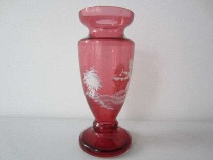 Mary Gregory enamel painted cranberry urn shaped art glass vase. - Image 3