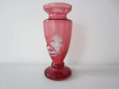 Mary Gregory enamel painted cranberry urn shaped art glass vase. - Image 4