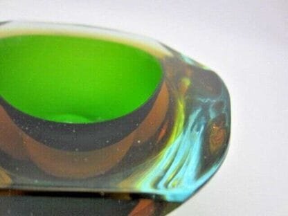 Beautiful abstract (60s) green amber aqua blue Sommerso triangular glass bowl - Image 13