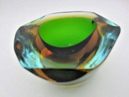 Beautiful abstract (60s) green amber aqua blue Sommerso triangular glass bowl - Image 6