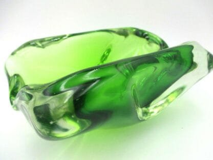 Vibrant lime green Murano sommerso quality art glass bowl candy dish - Image 3