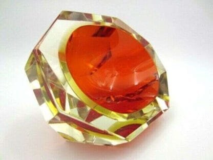 Faceted red in amber Murano Sommerso diamond cut glass bowl Poli / Mandruzzato - Image 3