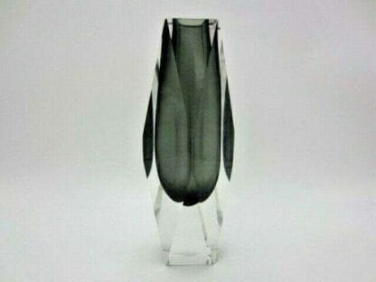 Space age geometric Murano sommerso grey futuristic prism cut faceted glass vase - Image 4